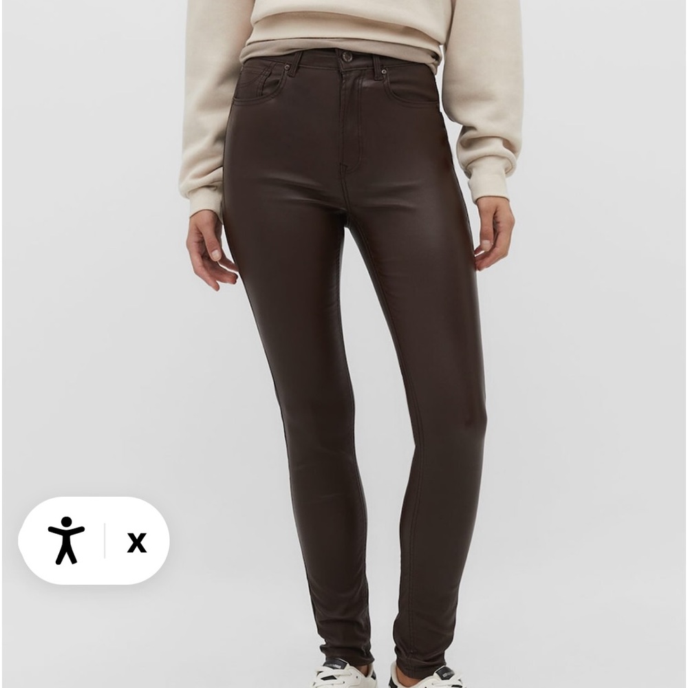 Stradivarius coated pants